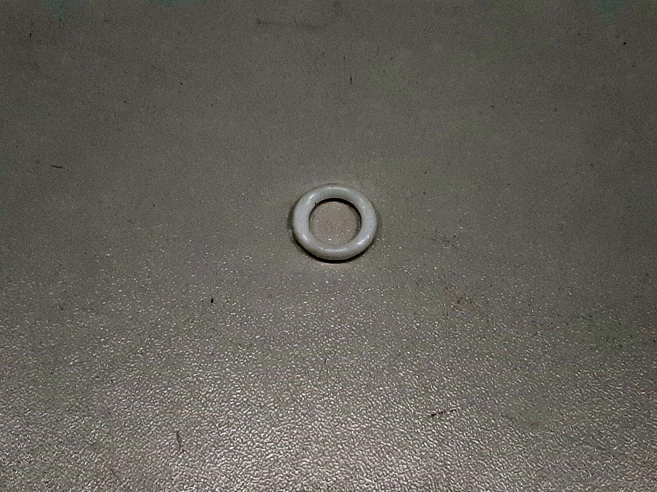 Кольцо уплотнительное дв.КАМАЗ 740 маслосъемное (9х2,8)