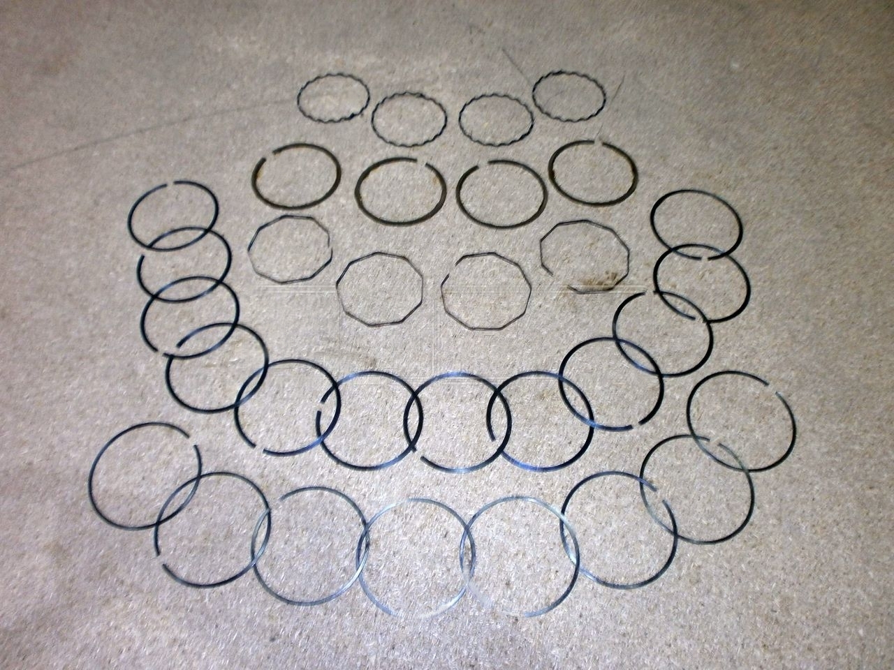 КОЛЬЦА поршневые 93,5 дв. ЗМЗ 402, 406